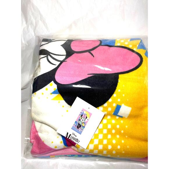 Disney's Minnie Mouse Kids Beach Towel  Quick Dry - Picture 2 of 3